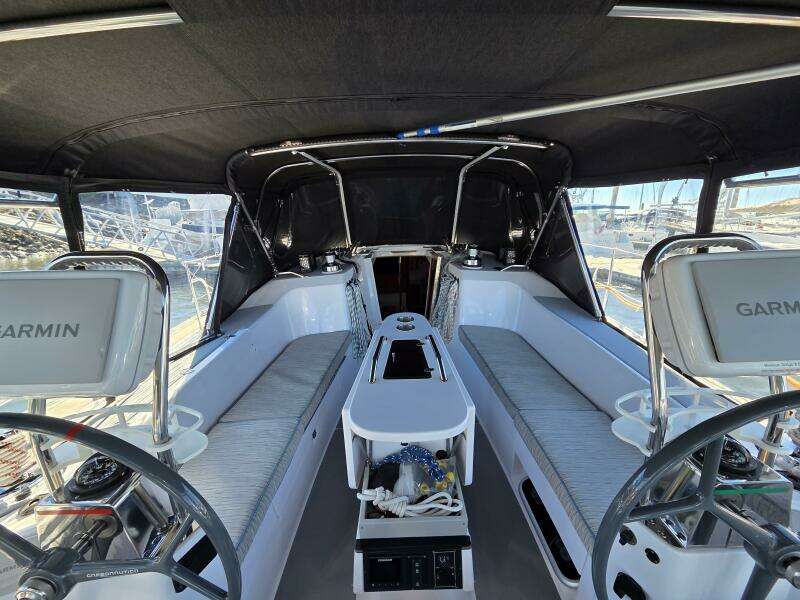 Here  amp  Now 44ft Catalina Yacht For Sale
