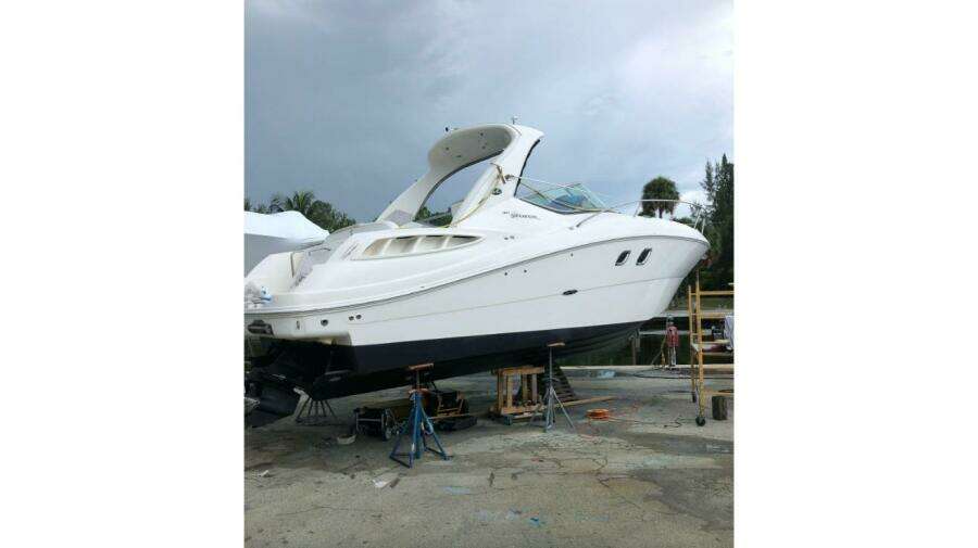 33ft Sea Ray Yacht For Sale