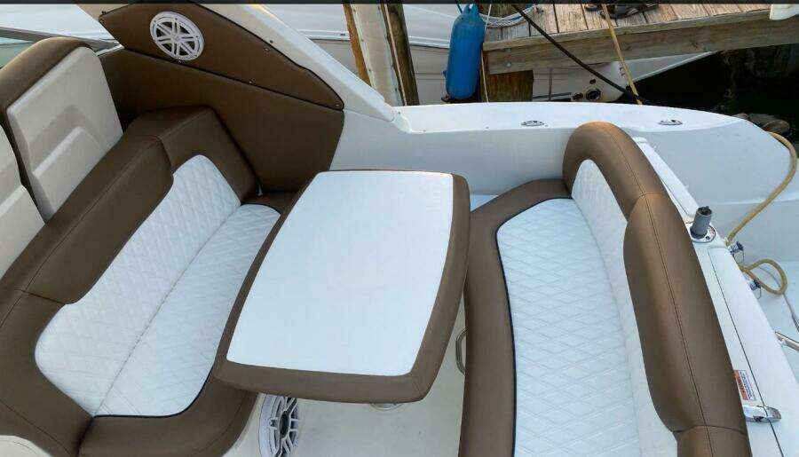 33ft Sea Ray Yacht For Sale