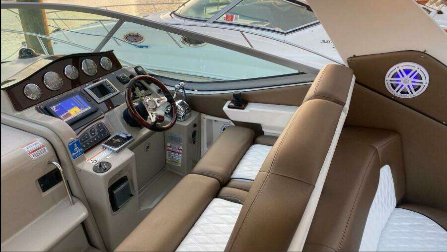 33ft Sea Ray Yacht For Sale