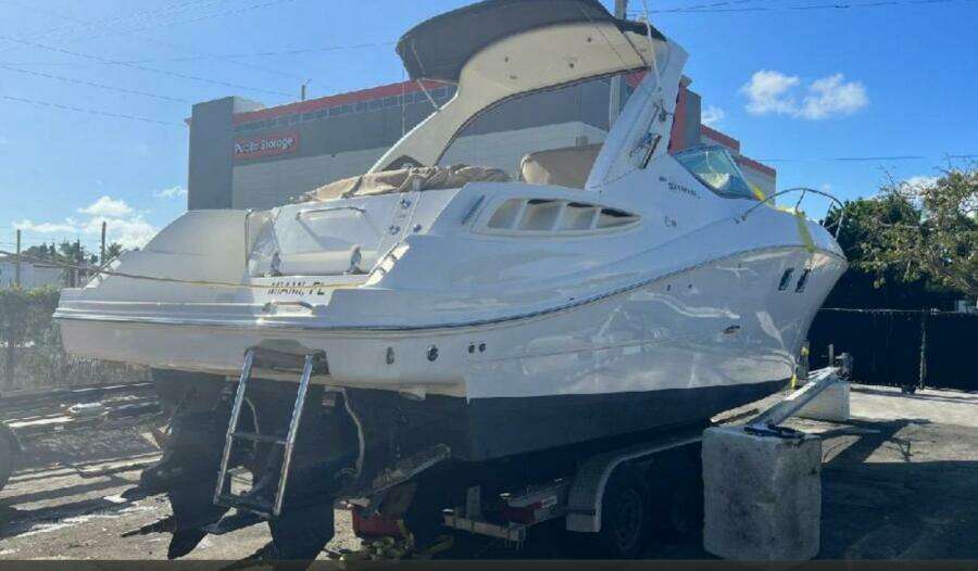 33ft Sea Ray Yacht For Sale