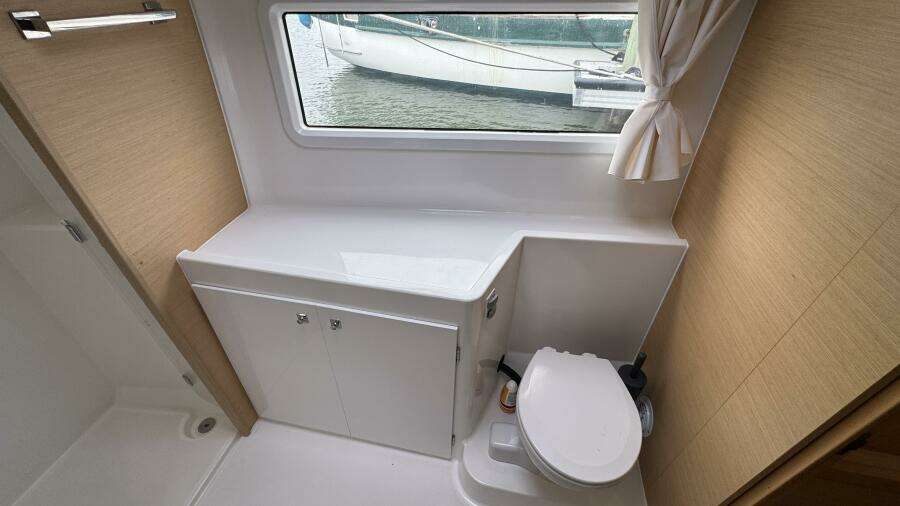 Owner's Ensuite Head - Starboard Hull