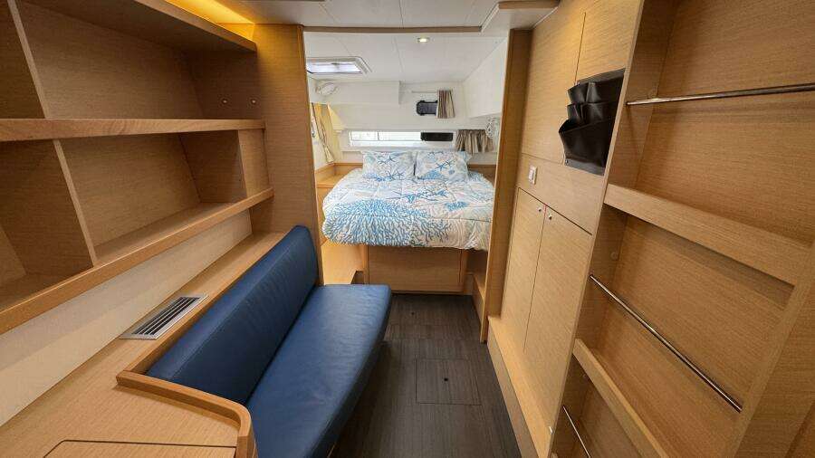 Owner's Suite - Starboard Hull