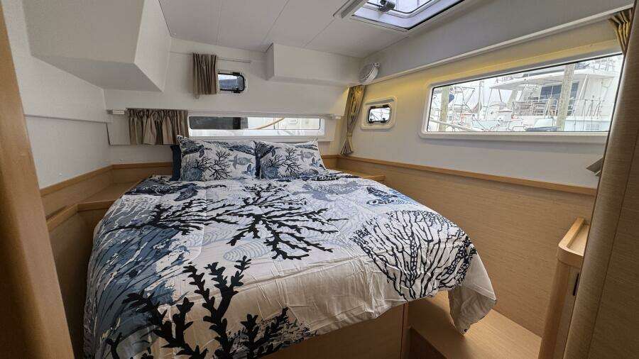 Aft Guest Stateroom - Port