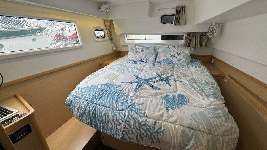 Owner's Suite - Starboard Hull