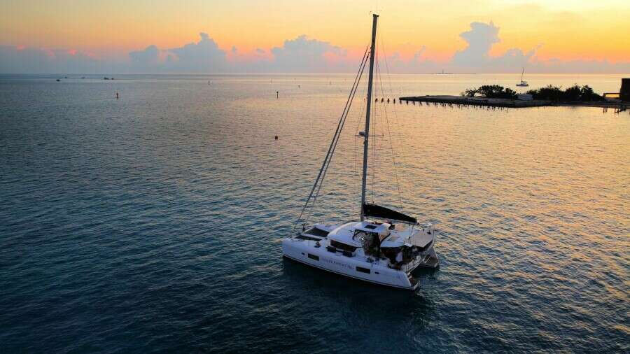 42ft Lagoon Yacht For Sale