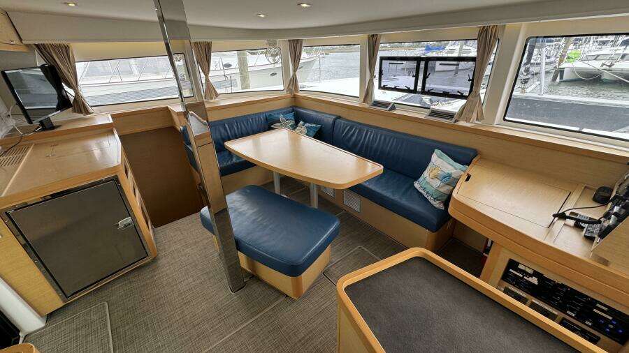 Salon Looking Forward