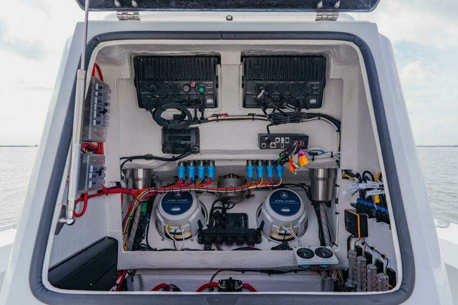 25ft Broadwater Boatworks Yacht For Sale