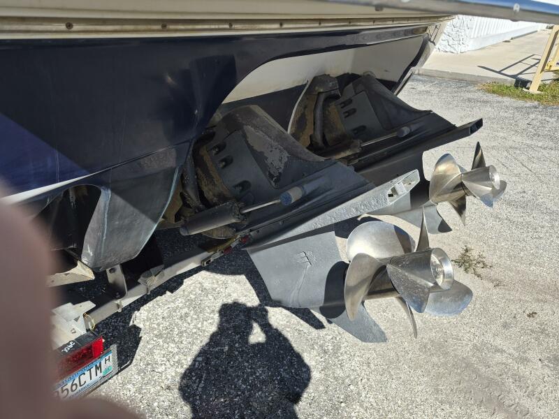 31' 2003 Chris-Craft 328 Express Cruiser