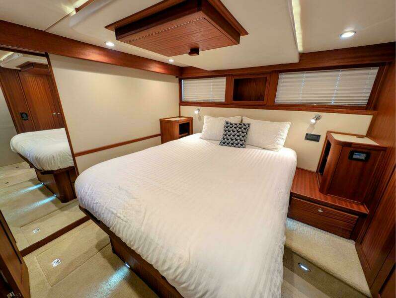 Firefly 43ft American Tug Yacht For Sale