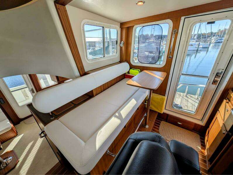 Firefly 43ft American Tug Yacht For Sale