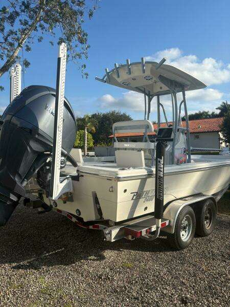 24ft Pathfinder Yacht For Sale