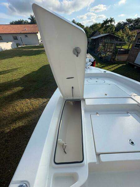 24ft Pathfinder Yacht For Sale