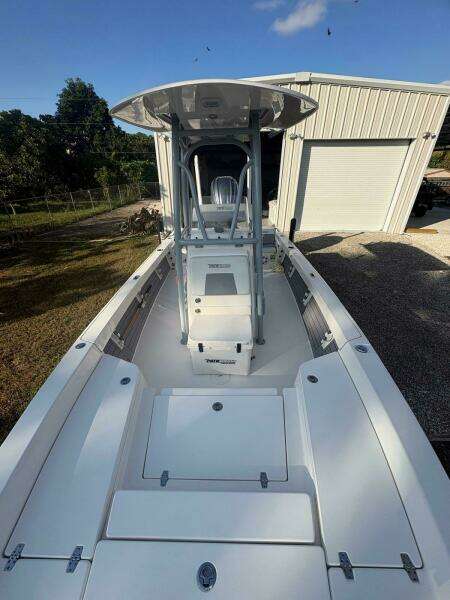 24ft Pathfinder Yacht For Sale