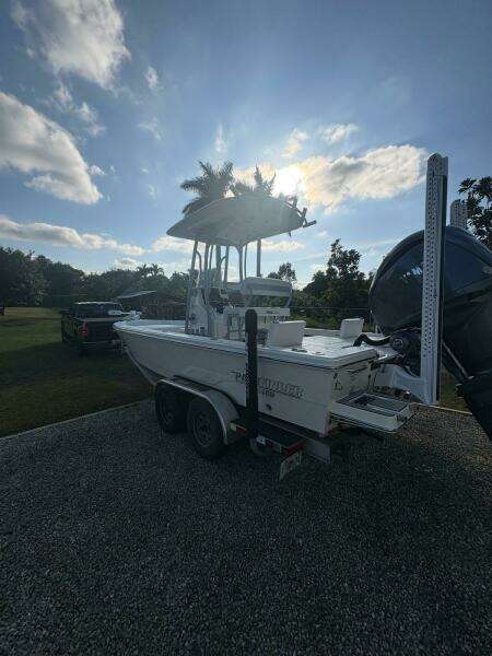 24ft Pathfinder Yacht For Sale