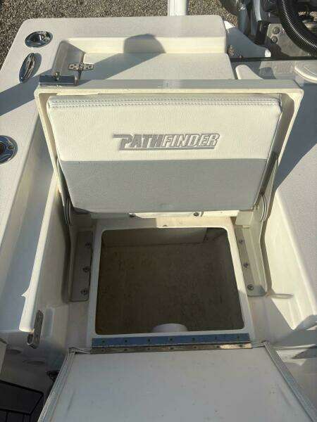 24ft Pathfinder Yacht For Sale