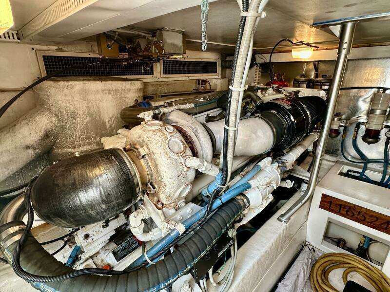 Ocean Yachts 50 GOLD COAST - Engine Room