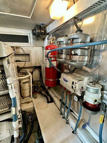 Ocean Yachts 50 GOLD COAST - Engine Room