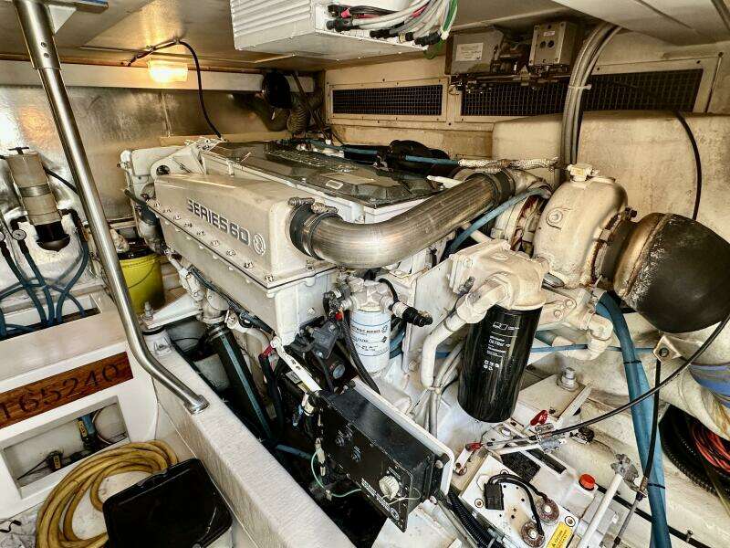 Ocean Yachts 50 GOLD COAST - Engine Room