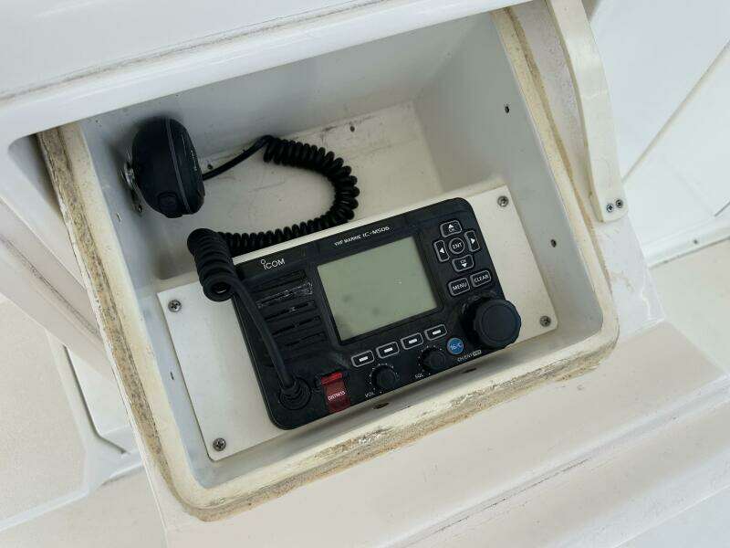 Ocean Yachts 50 GOLD COAST - Fly Bridge Helm