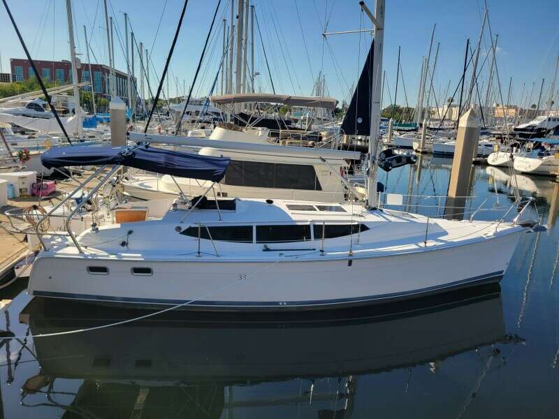 33ft Hunter Yacht For Sale