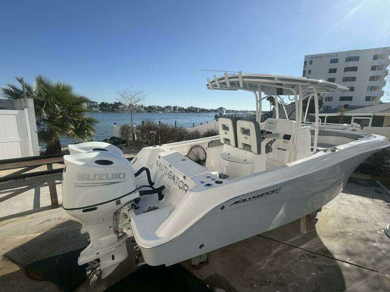 NautiGator 25ft Aquasport Yacht For Sale
