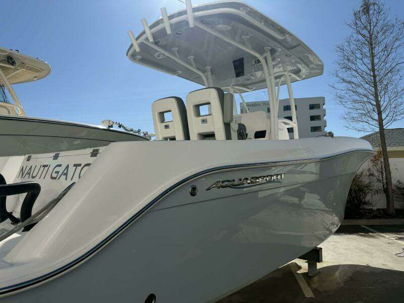NautiGator 25ft Aquasport Yacht For Sale
