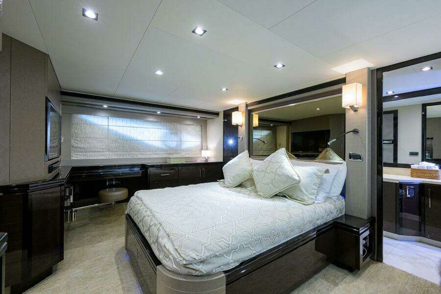 Marquis 66 ANDIAMO - Master Stateroom