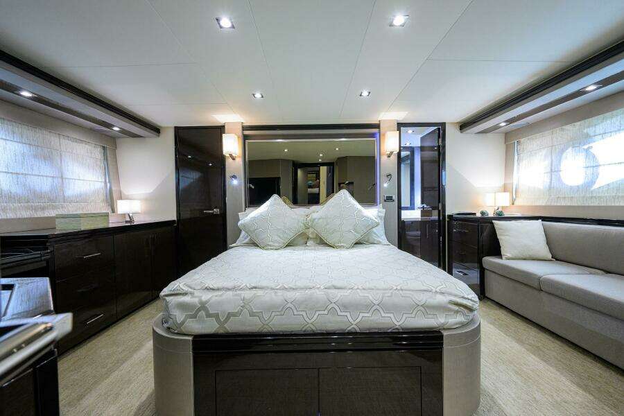 Marquis 66 ANDIAMO - Master Stateroom