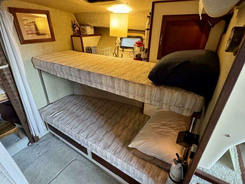 34ft Silverton Yacht For Sale