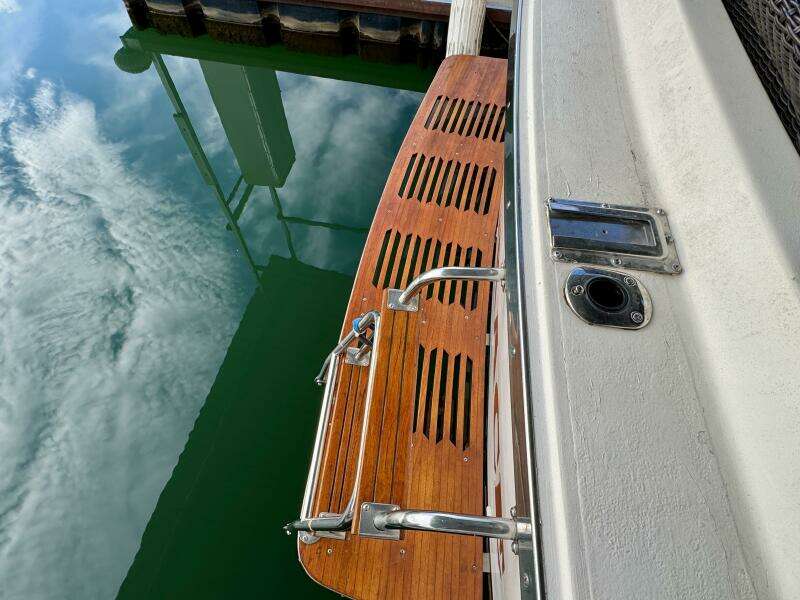 34ft Silverton Yacht For Sale