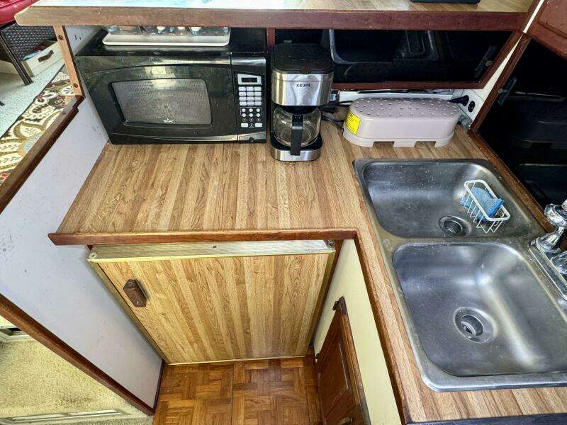 34ft Silverton Yacht For Sale