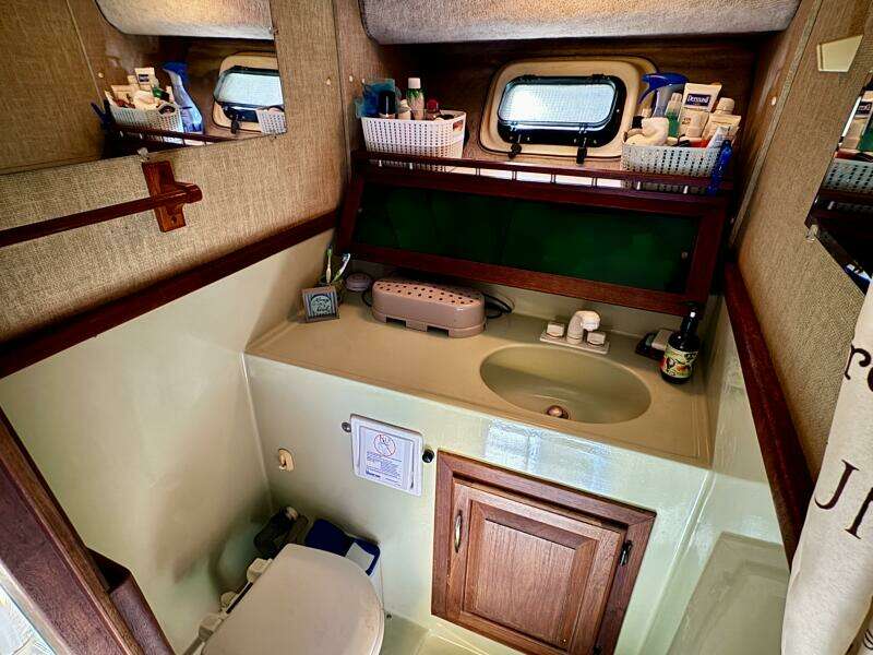 34ft Silverton Yacht For Sale