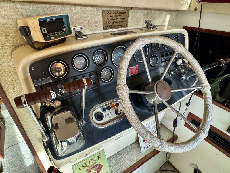 34ft Silverton Yacht For Sale