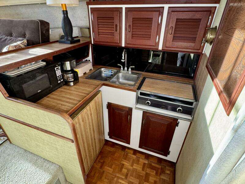 34ft Silverton Yacht For Sale