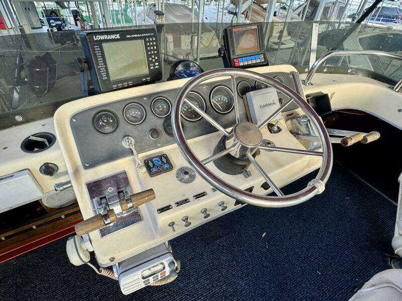 34ft Silverton Yacht For Sale