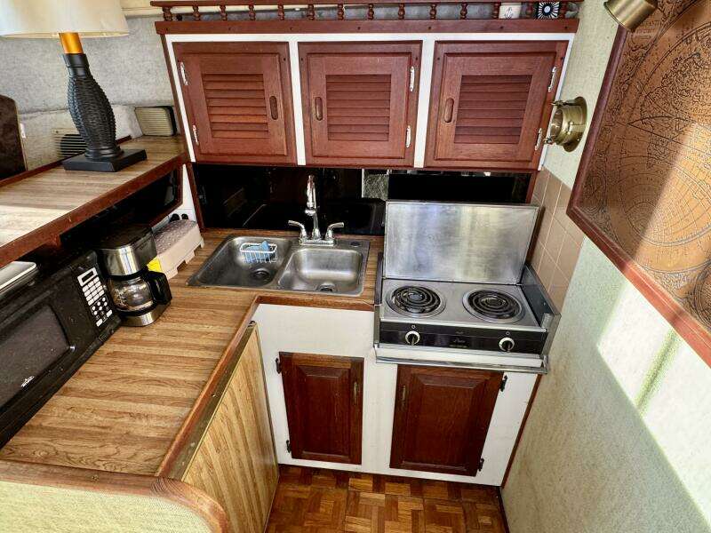 34ft Silverton Yacht For Sale