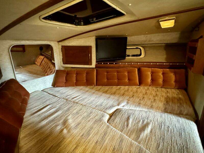 34ft Silverton Yacht For Sale