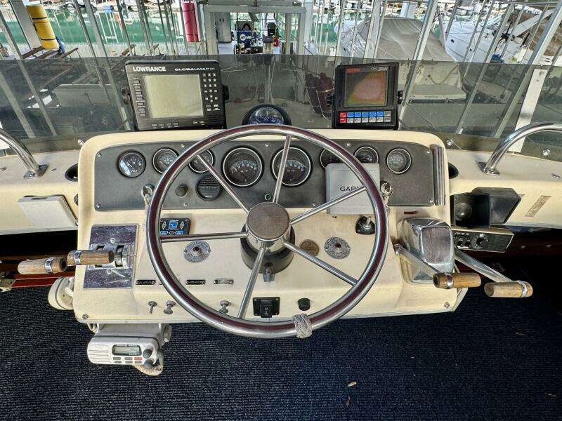 34ft Silverton Yacht For Sale