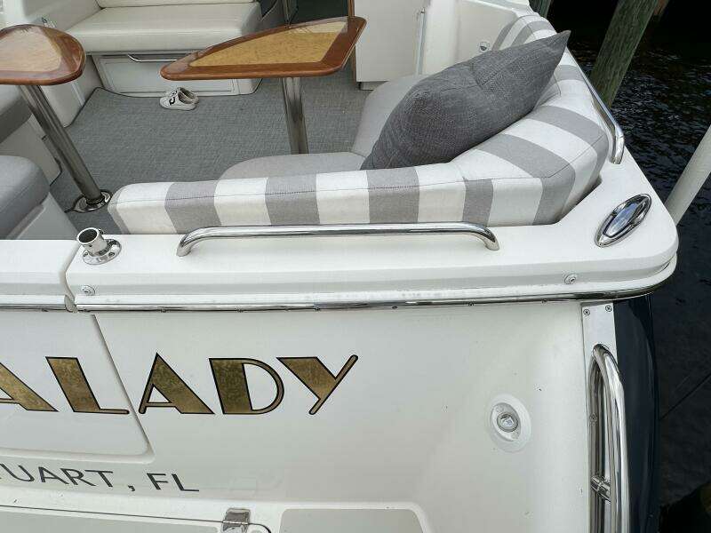 Back Cove 34 SHE'S A LADY - Exterior Stern