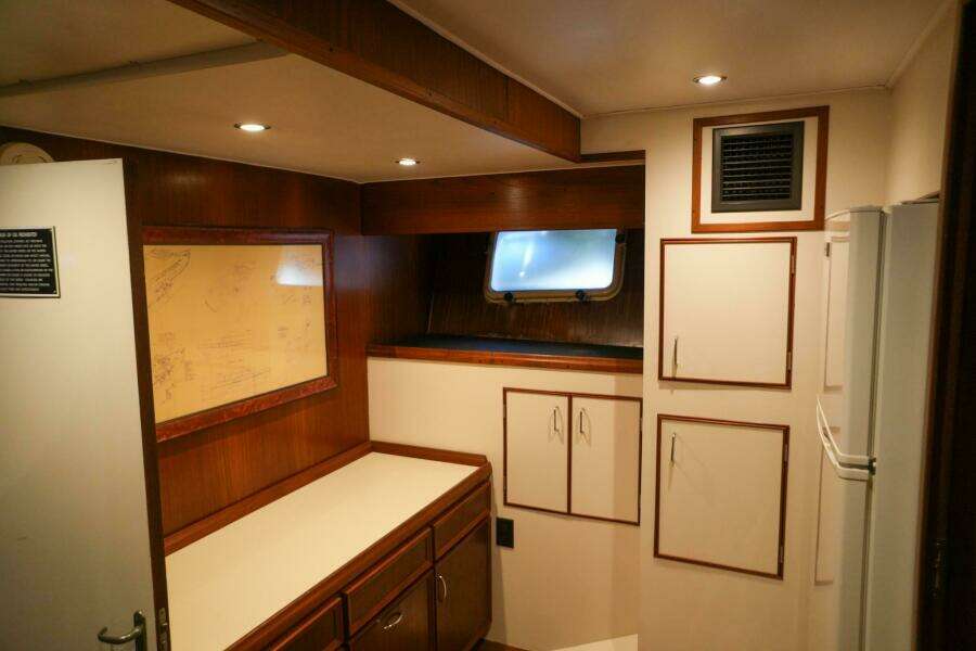 Summertime Lady 70ft Hatteras Yacht For Sale