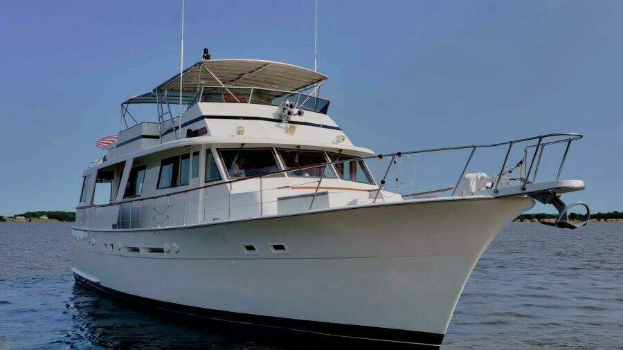 Summertime Lady 70ft Hatteras Yacht For Sale