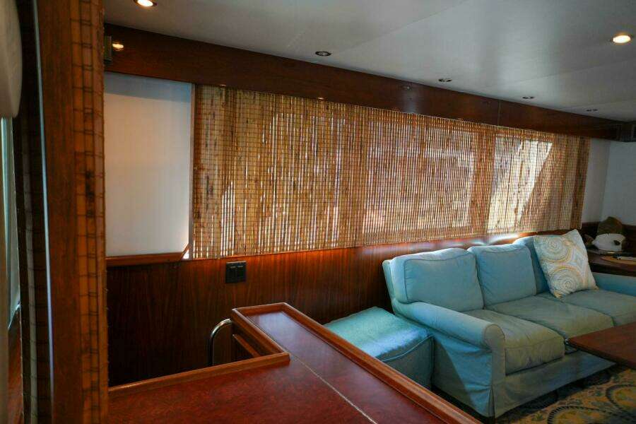 Summertime Lady 70ft Hatteras Yacht For Sale