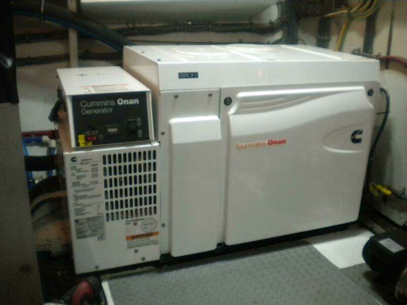 Summertime Lady 70ft Hatteras Yacht For Sale