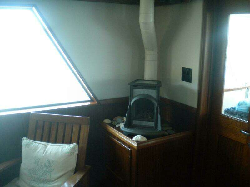 Summertime Lady 70ft Hatteras Yacht For Sale
