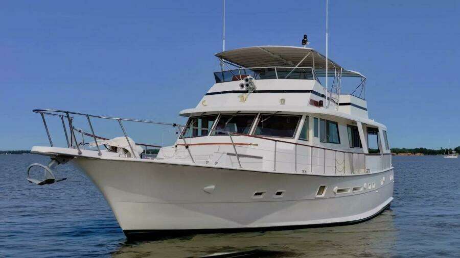 Summertime Lady 70ft Hatteras Yacht For Sale