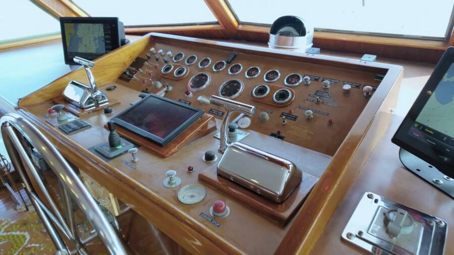 70' 1980 Hatteras Motoryacht