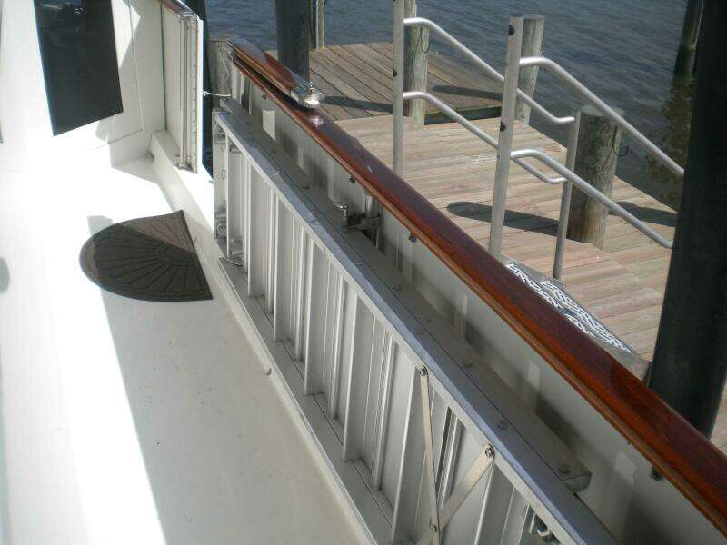 Summertime Lady 70ft Hatteras Yacht For Sale