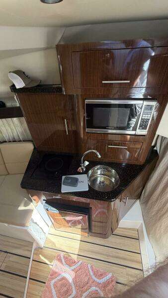 28ft Regal Yacht For Sale