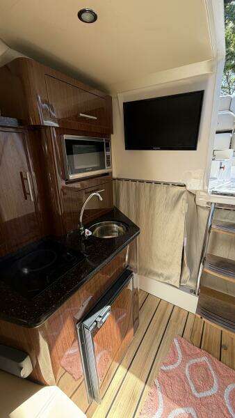 28ft Regal Yacht For Sale